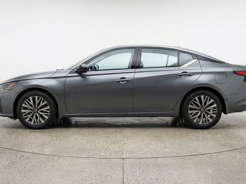 Used 2025 Nissan Altima 2.5 SV FWD image 5