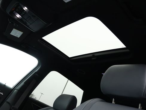 Used 2024 Buick Enclave Essence w/ Experience Buick Package image 22