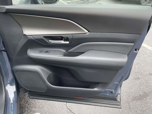 Used 2026 Toyota Grand Highlander XLE image 48