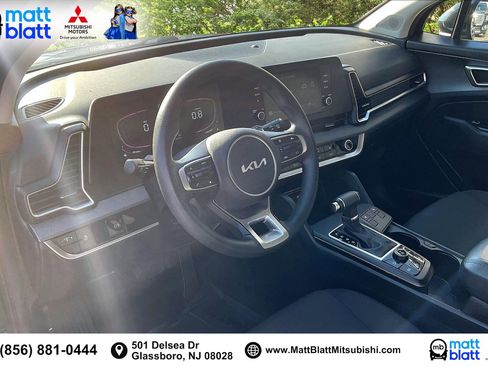 Used 2024 Kia Sportage LX image 15