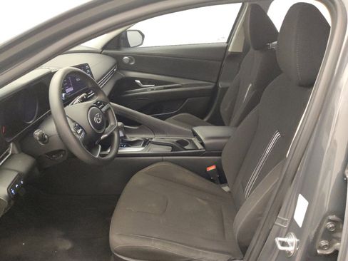 Used 2023 Hyundai Elantra SEL FWD image 17