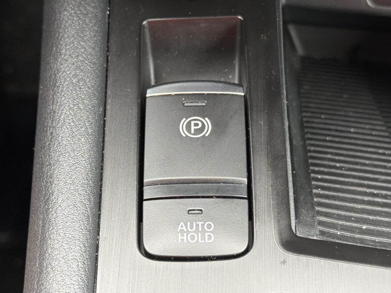 Certified 2026 Nissan Kicks SV w/ SV Premium Package FWD image 9
