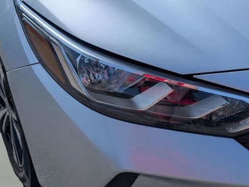 Used 2020 Nissan Sentra SV image 9