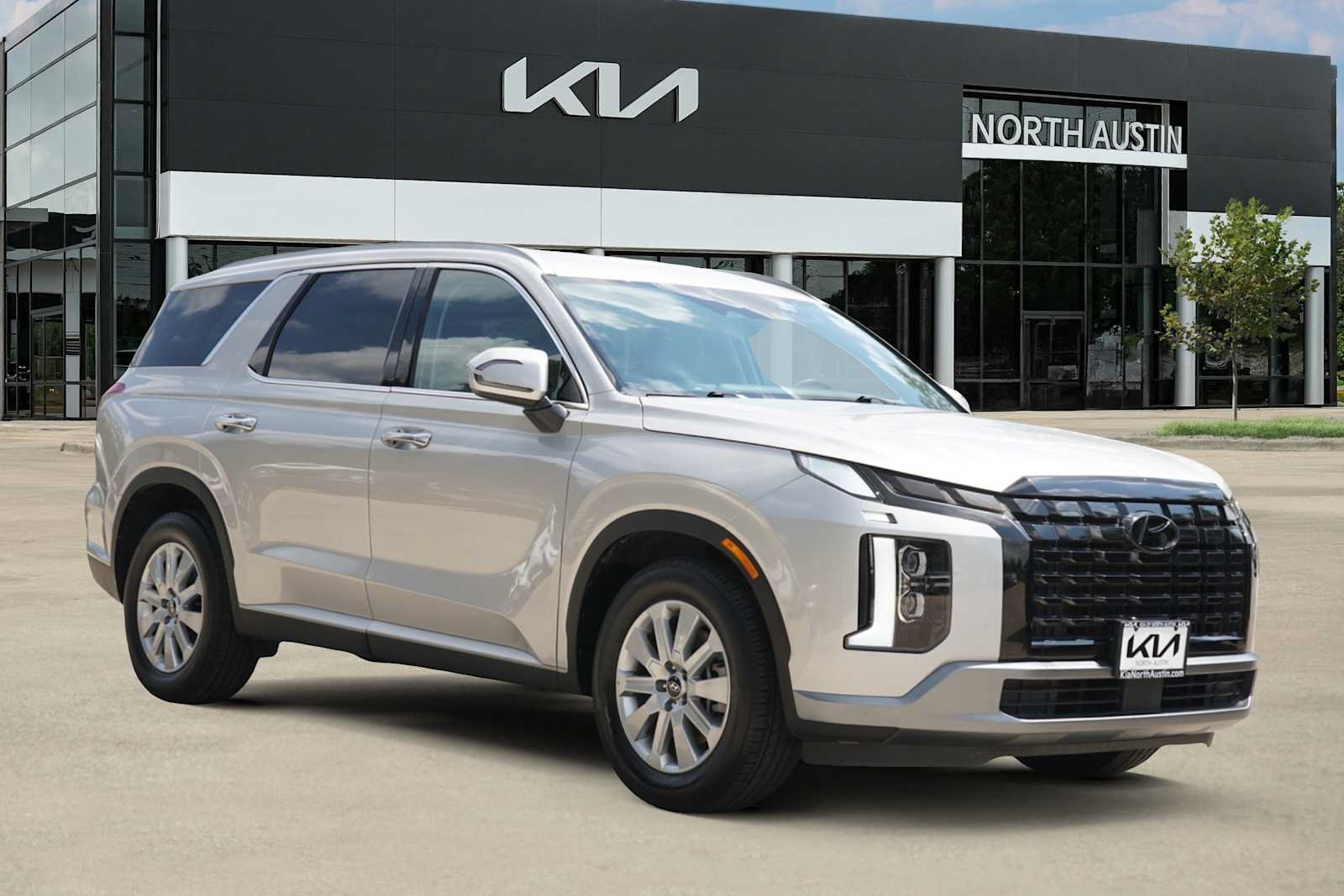 Used 2025 Hyundai Palisade SEL FWD image 6