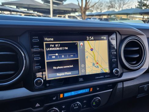 Used 2020 Toyota Tacoma image 26