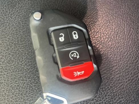 Used 2024 Jeep Wrangler Rubicon w/ Convenience Group AWD/4WD image 26