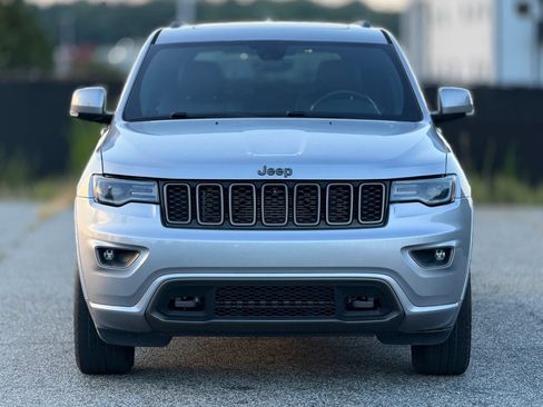 Used 2017 Jeep Grand Cherokee Limited 75th Anniversary AWD/4WD image 5