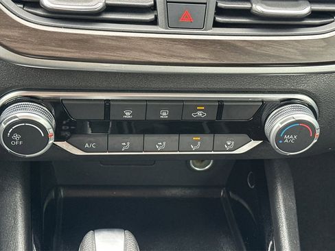 Used 2024 Nissan Altima 2.5 SV image 23