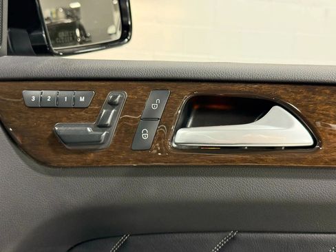 Used 2016 Mercedes-Benz GL 450 4MATIC image 40