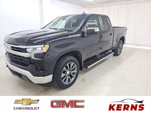 Used 2023 Chevrolet Silverado 1500 LT AWD/4WD image 1