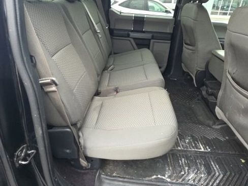 Used 2016 Ford F150 XLT image 9