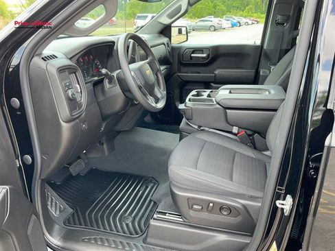 Used 2023 Chevrolet Silverado 1500 Custom image 16