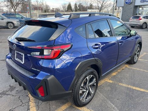 Used 2024 Subaru Crosstrek 2.0i Premium w/ Crosstrek Mirror Package image 5