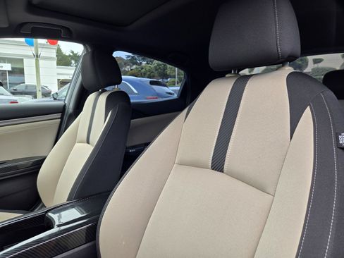 Used 2018 Honda Civic EX image 16