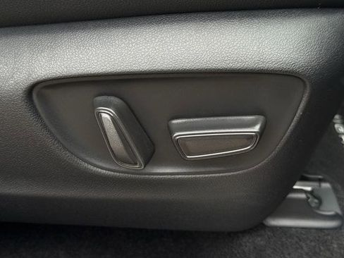 Used 2025 Toyota Grand Highlander FWD image 31