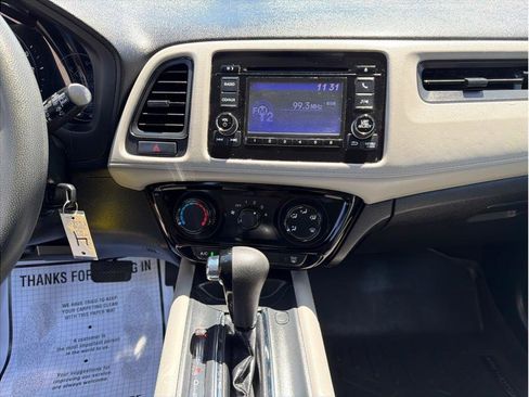 Used 2017 Honda HR-V LX image 8
