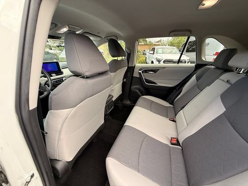Used 2023 Toyota RAV4 XLE AWD/4WD image 16