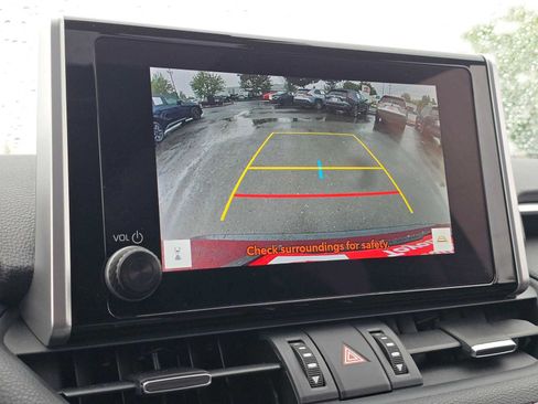 Used 2025 Toyota RAV4 XLE Premium w/ Weather Package AWD/4WD image 32