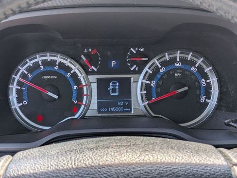 Used 2019 Toyota 4Runner SR5 AWD/4WD image 11