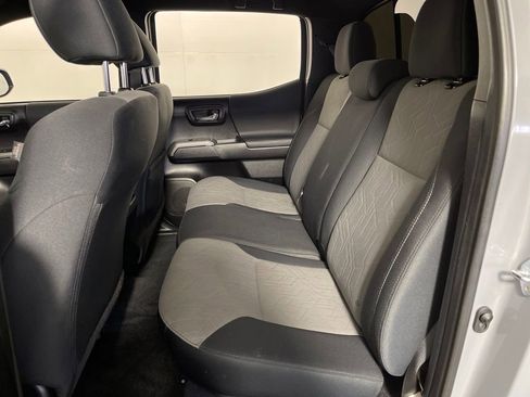 Used 2021 Toyota Tacoma TRD Sport w/ Technology Package image 13