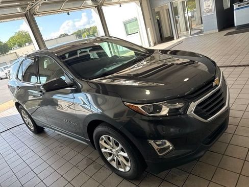 Used 2019 Chevrolet Equinox LT FWD image 4