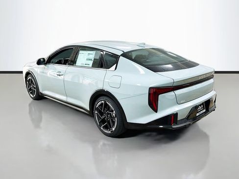 New 2025 Kia K4 GT-Line image 5