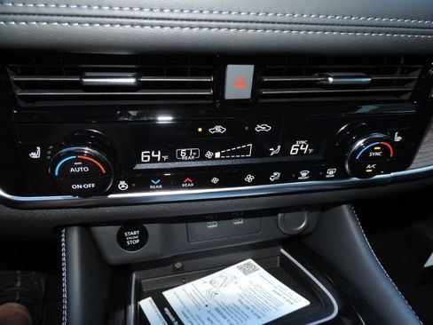 New 2026 Nissan Rogue Platinum image 23