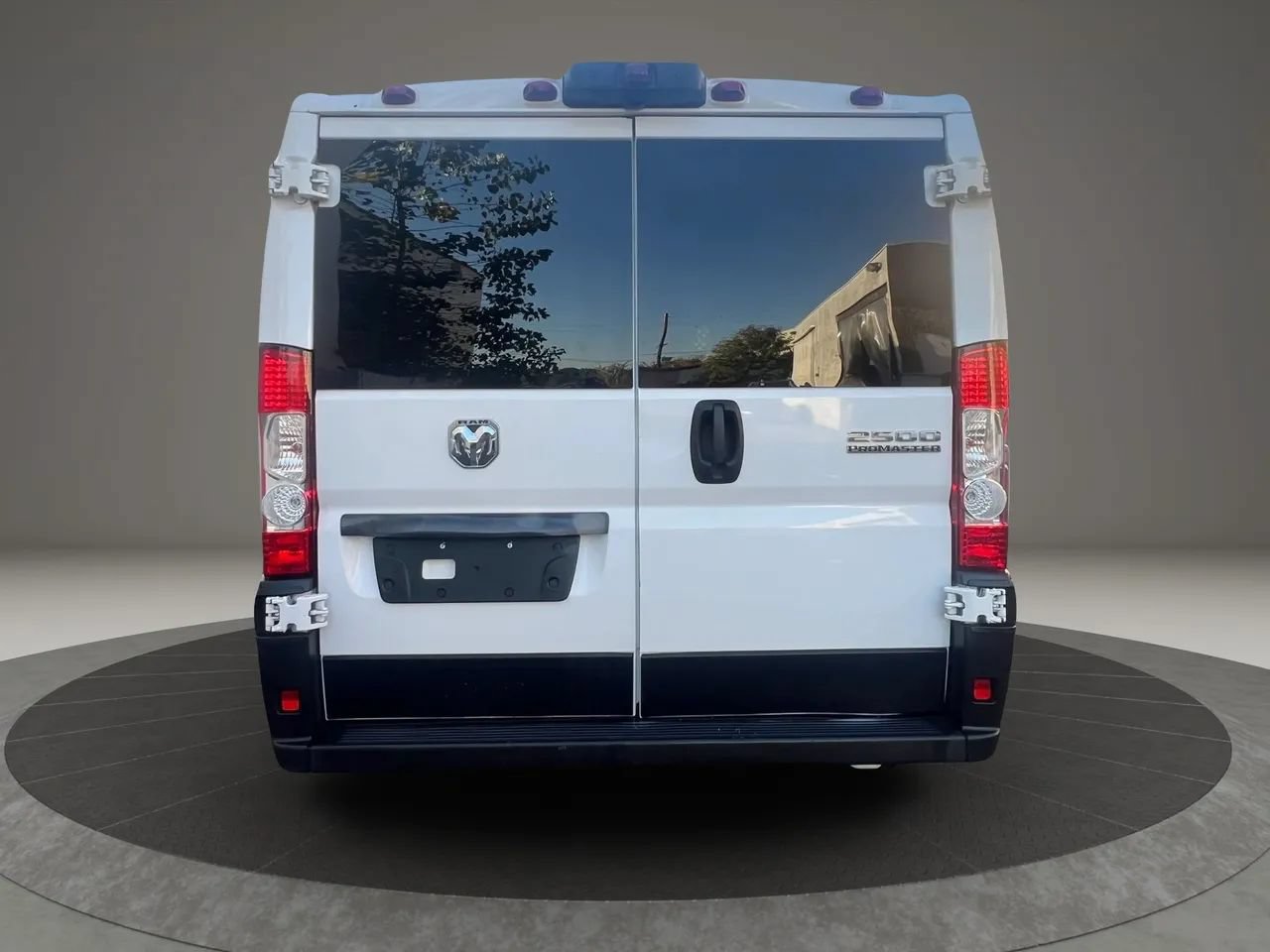 Used 2025 RAM ProMaster 2500 w/ U-Haul Equipment Group FWD image 4
