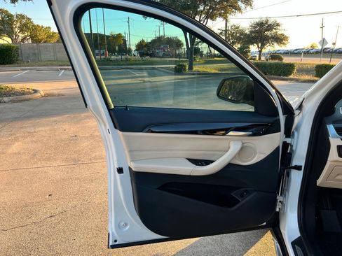 Used 2018 BMW X1 sDrive28i image 12