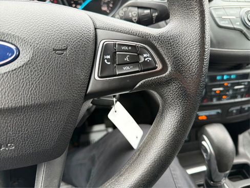 Used 2018 Ford Escape SE image 35