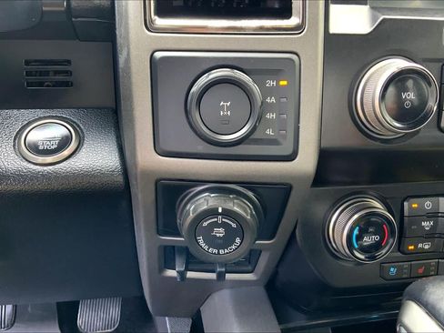 Used 2019 Ford F150 Raptor w/ Equipment Group 802A Luxury AWD/4WD image 32