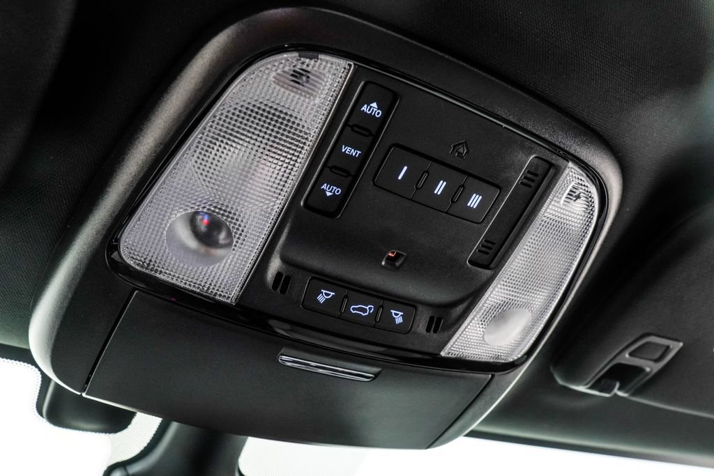 Used 2024 Dodge Durango GT AWD/4WD image 43