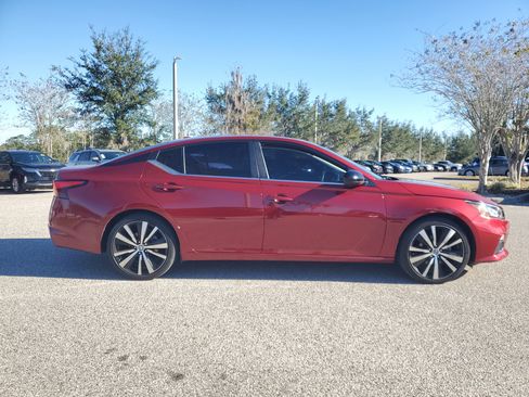 Certified 2021 Nissan Altima 2.5 SR image 4