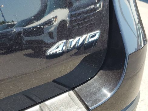 Used 2024 Ford Explorer XLT w/ Equipment Group 202A AWD/4WD image 37