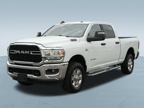 Used 2024 RAM 2500 Big Horn AWD/4WD image 3
