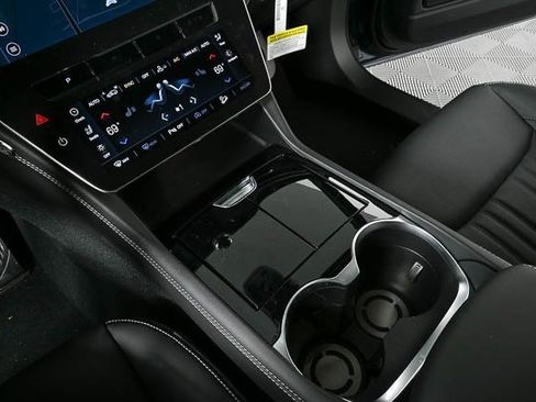 New 2025 Maserati Grecale Modena image 20