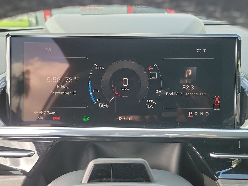 Used 2025 GMC Sierra EV Denali AWD/4WD image 12