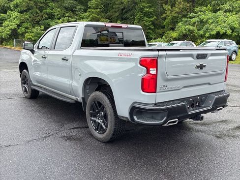Used 2024 Chevrolet Silverado 1500 LT Trail Boss w/ Convenience Package II AWD/4WD image 8