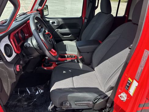Used 2024 Jeep Wrangler Unlimited Sport AWD/4WD image 17