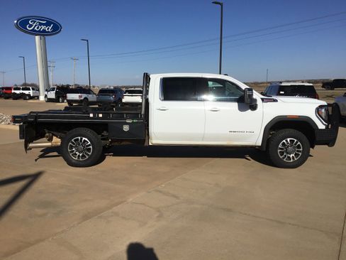 Used 2021 GMC Sierra 3500 SLE w/ SLE Convenience Package image 6
