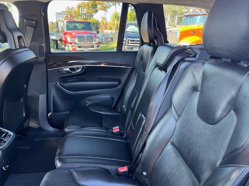Used 2018 Volvo XC90 T6 Momentum w/ Convenience Package image 26