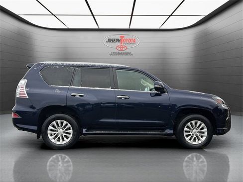 Used 2022 Lexus GX 460 Premium image 5