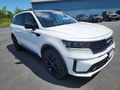 Used 2022 Kia Sorento SX AWD/4WD image 2
