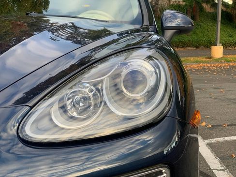 Used 2012 Porsche Cayenne image 28