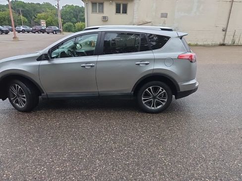 Used 2016 Toyota RAV4 LE AWD/4WD image 7