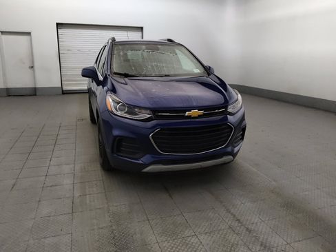 Used 2017 Chevrolet Trax LT w/ Driver Confidence Package FWD image 14