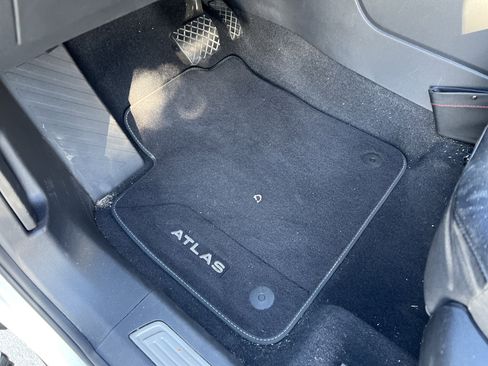 Certified 2023 Volkswagen Atlas SE w/ Panoramic Sunroof Package image 15