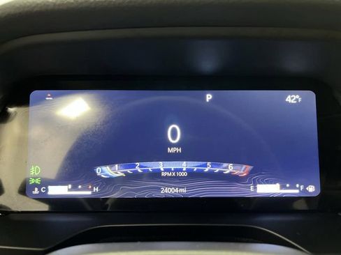 Used 2024 Jeep Grand Cherokee Limited image 19