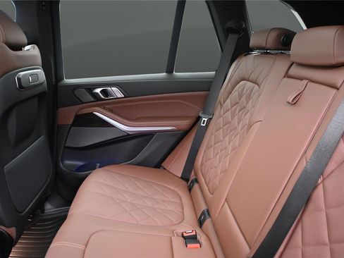 Used 2026 BMW X5 xDrive40i AWD/4WD image 10