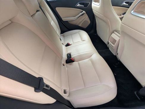 Used 2014 Mercedes-Benz CLA 250 image 18